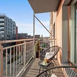 Waterlane Island - Riverview Pool, & Gym By Downtown 4* Gdańsk