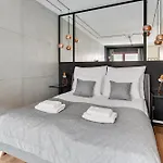 Waterlane Island - Riverview Pool, & Gym By Downtown Appart hôtel 4*