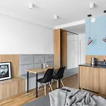 Waterlane Island - Riverview Pool, & Gym By Downtown Appart hôtel 4*