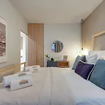 Waterlane Island - Riverview Pool, & Gym By Downtown Appart hôtel 4*