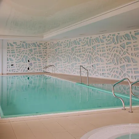 Waterlane Island - Riverview Pool, & Gym By Downtown 4*