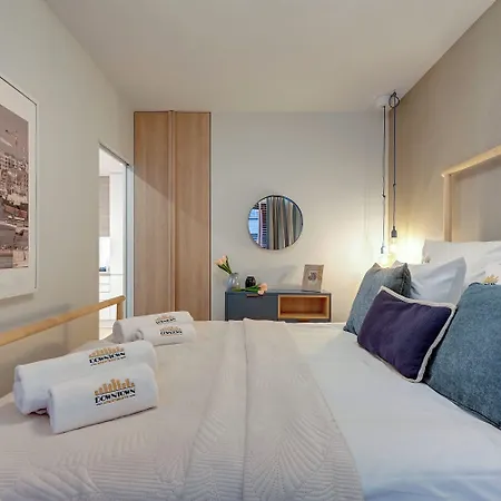 Waterlane Island - Riverview Pool, & Gym By Downtown מלון דירות 4*