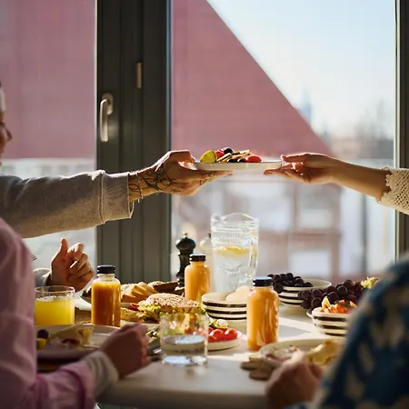 Waterlane Island - Riverview Pool, & Gym By Downtown 公寓式酒店 4*