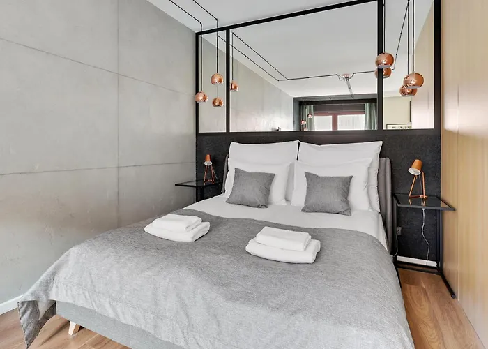 Waterlane Island - Riverview Pool, & Gym By Downtown 公寓式酒店 4*