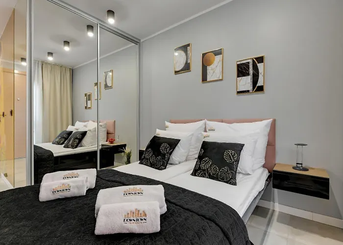 Waterlane Island - Riverview Pool, & Gym By Downtown 4* Gdańsk