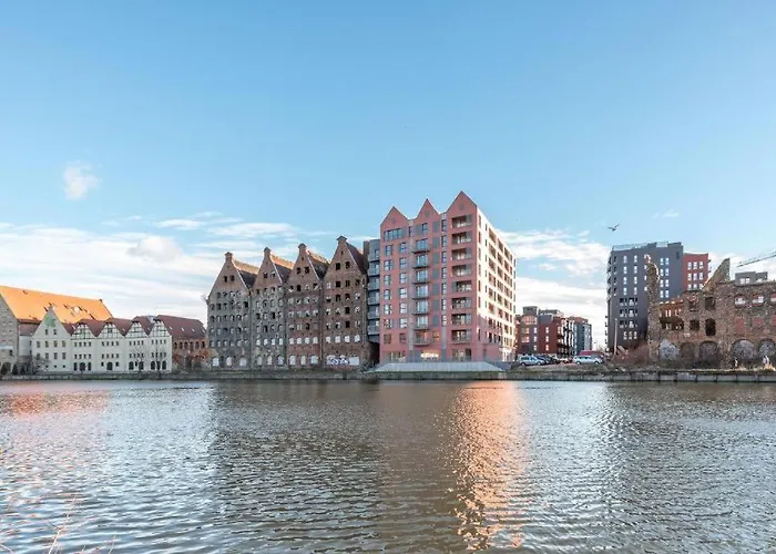 Waterlane Island - Riverview Pool, & Gym By Downtown 4* Gdańsk