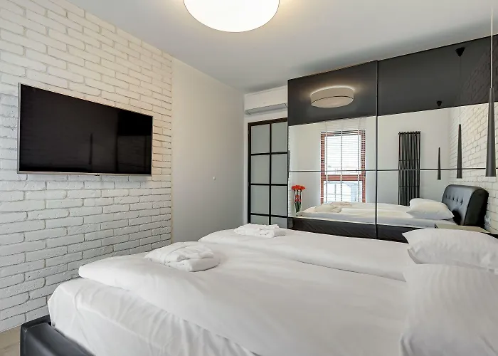 Waterlane Island - Riverview Pool, & Gym By Downtown 公寓式酒店 4*