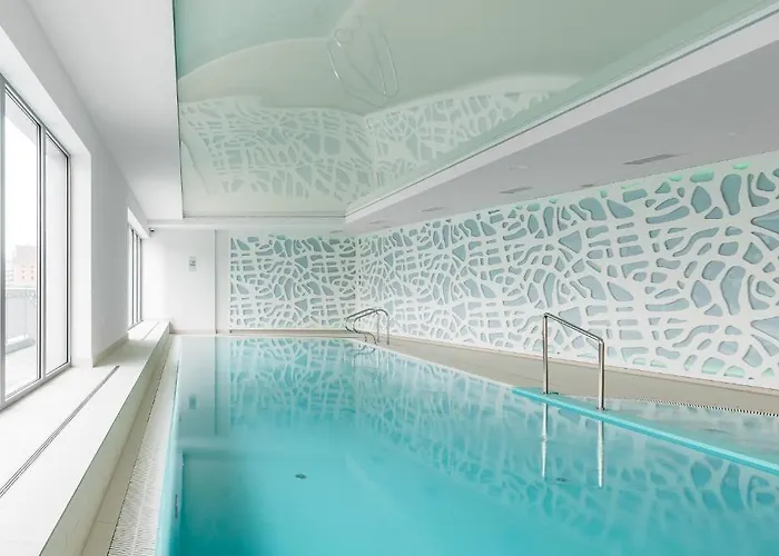 Waterlane Island - Riverview Pool, & Gym By Downtown Appart hôtel 4*